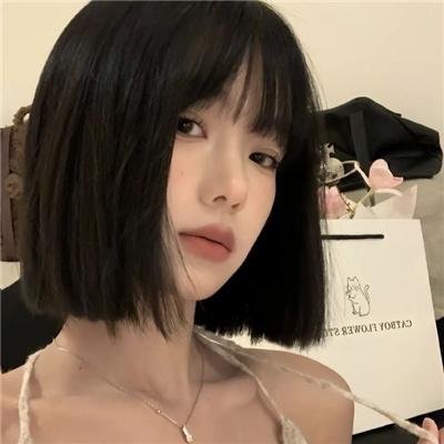 甜蜜寂寞女孩海报